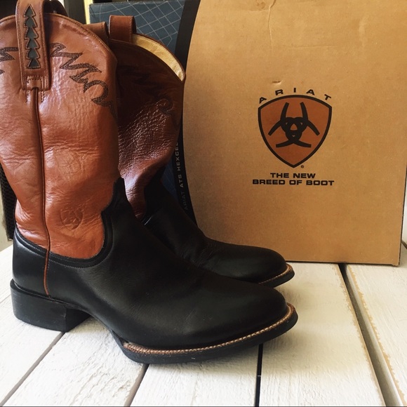 Ariat Other - EUC Ariat Cowboy Boots